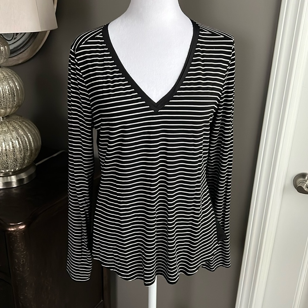 White House Black Market black and white striped V-neck long sleeve T-shirt
